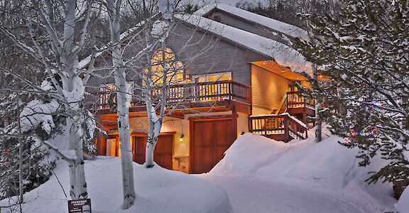 Creekside+Chalet+in+winter