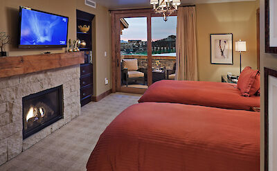 Guest+Suite+with+King+or+Two+Twin+Beds