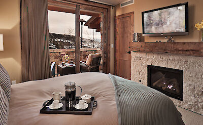 Guest+Suite+with+King+or+Two+Twin+Beds