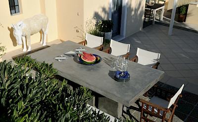 Archipelhouse Cement Table Terrace