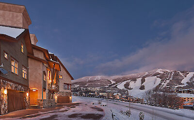 View+of+ski+mountain+from+Peaks+Grande