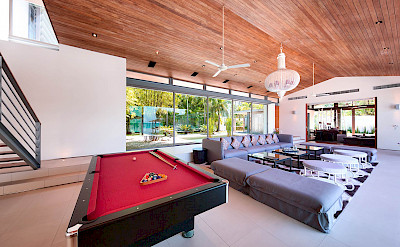 Villa Pool Table In Spacious Living Area