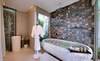 Villa Luxurious Spa Bath Area