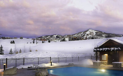 Beautiful+community+outdoor+pool+at+Trailhead+Lodge