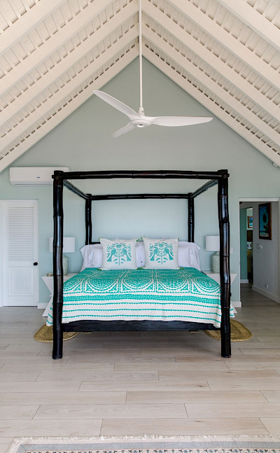 Reef House Master Bedroom Four Poster Bed