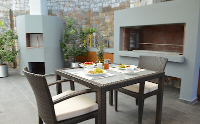 Villa Outdoor Kitchen 2