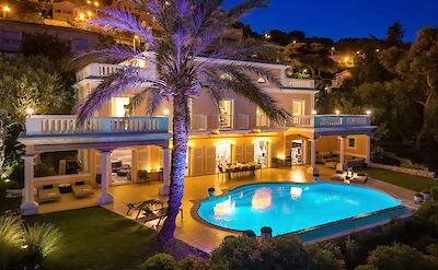 Villa Monaco Nightview