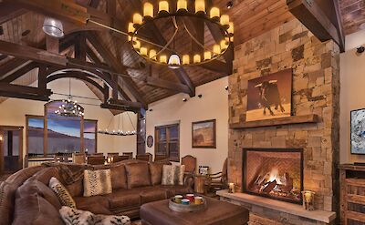 Great+room+with+fireplace