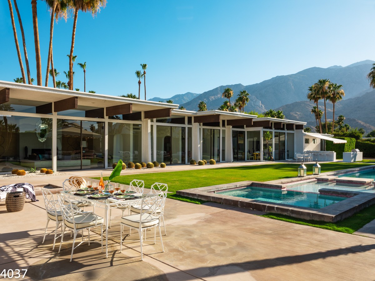 Villa Sierra - California villa in Palm Springs with pool